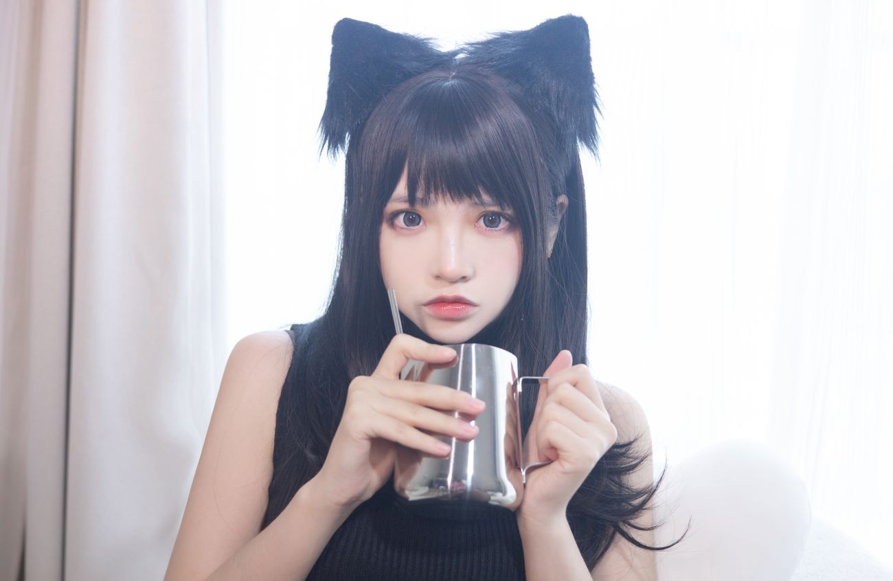 图片[4]-疯猫ss 黑毛衣少女-COS世界
