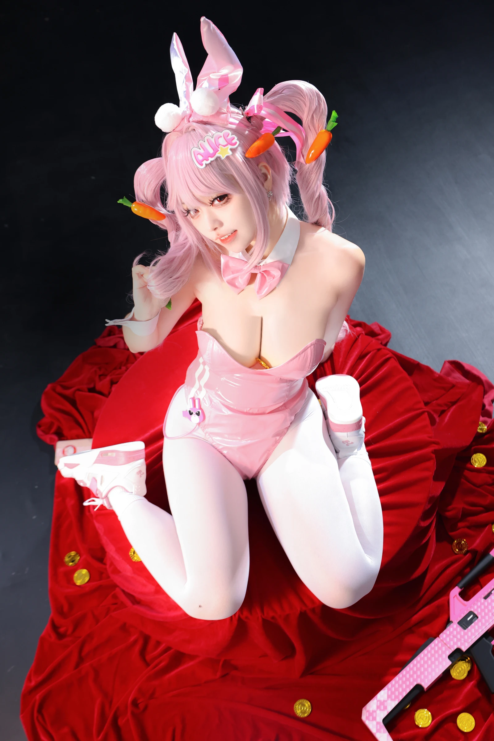 图片[4]-G44不会受伤 爱丽丝兔女郎-COS世界