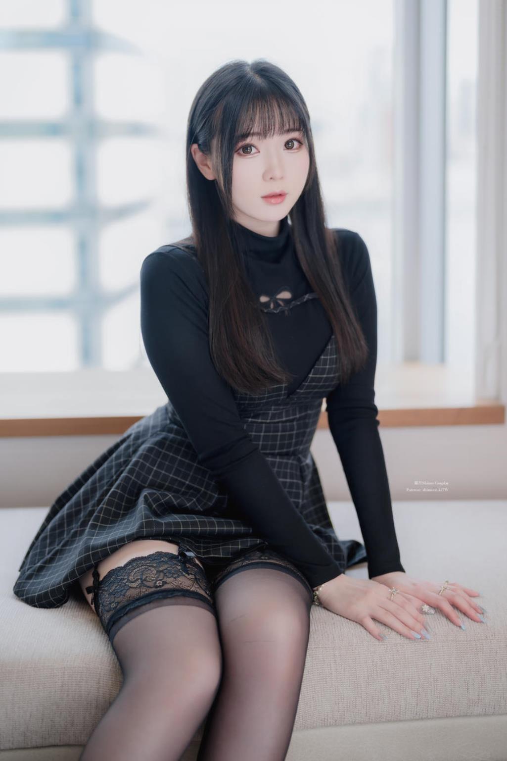 霜月shimo No.092 – 日本饭店黑私服 [30P]-COS世界